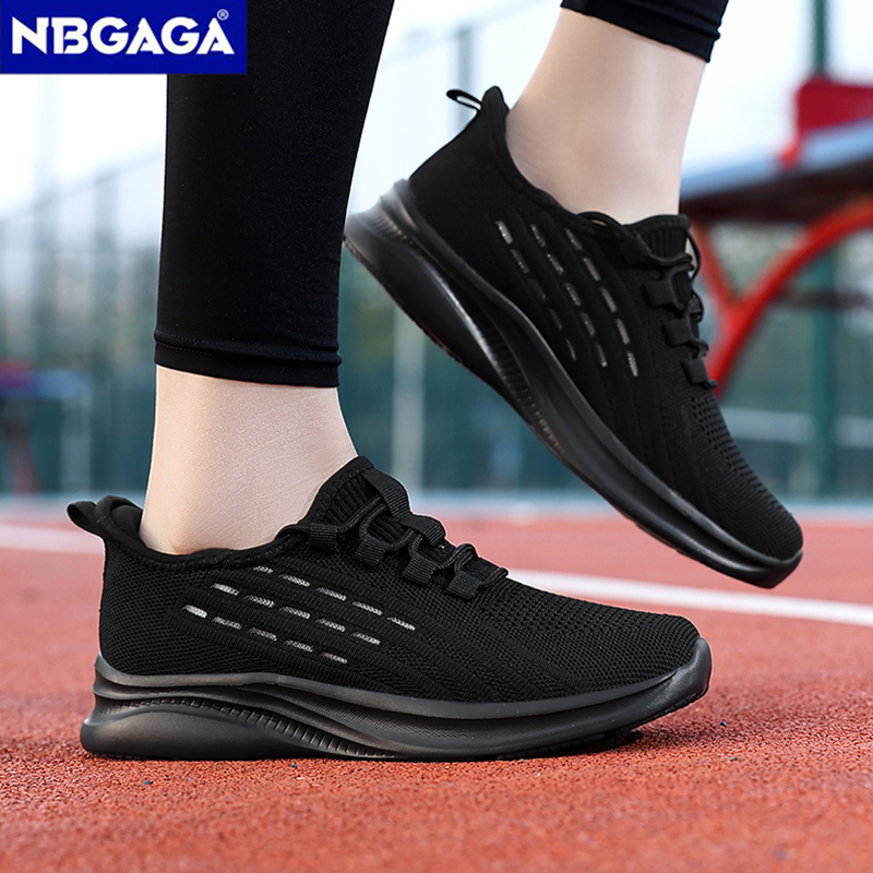 أحذية نسائية صيفية خفيفة الوزن - مراجعة Outdoor Sport Flooring وسعره